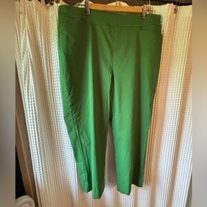 Chico's Emerald Green Capri Pants